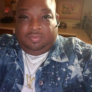 Meet your Posher, Carlos